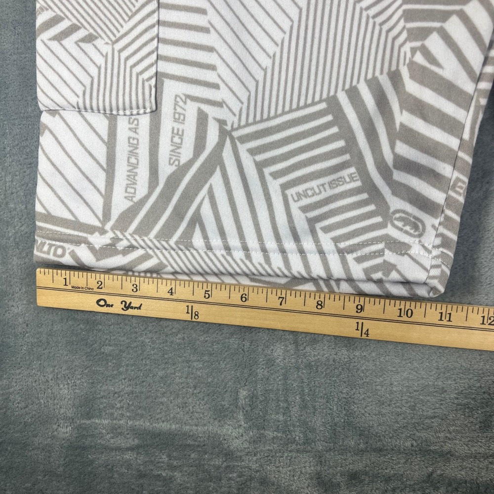 Ecko Unltd Men Fleece Cargo Shorts White Grey Geometric Take Flight Large NWT - Picture 2 of 10